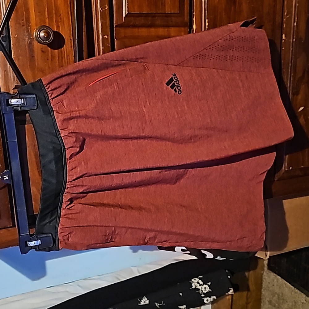 !!.        Young mens S shorts.        S1